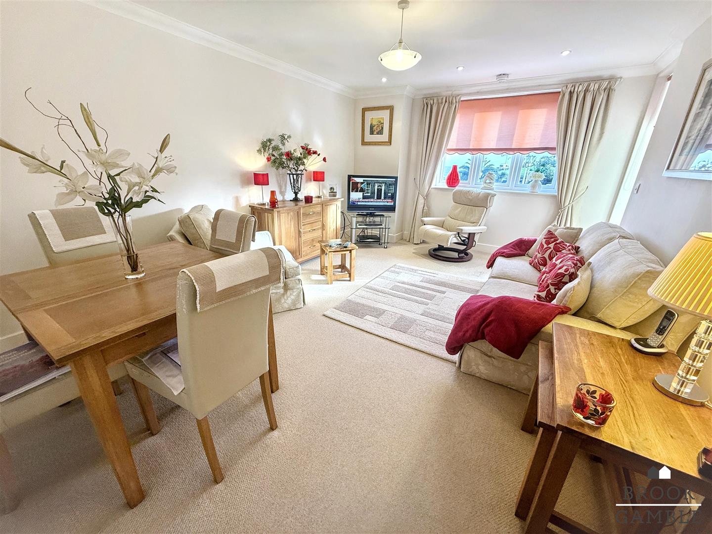 2 Bedroom Apartment. 54 Grand Parade in Eastbourne,  9